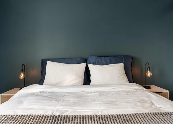 Arctic Homes - Premium Aurora *